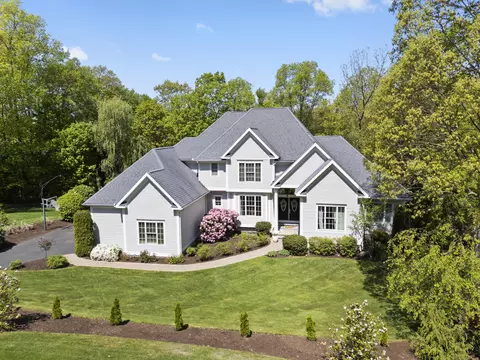 35 Bart Dr, Canton, CT 06019