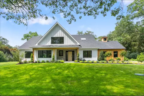 10 Singing Woods Rd, Norwalk, CT 06850