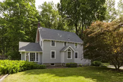 102 Rose Ln, Darien, CT 06820