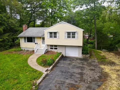 12 Silver Dr, Burlington, CT 06013