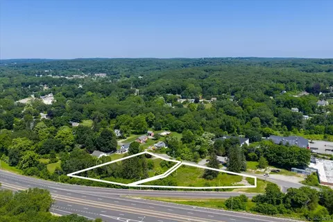 14 Otrobando Ave, Norwich, CT 06360