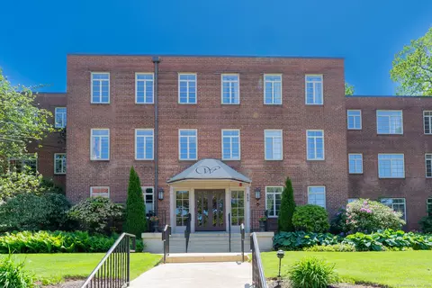 869 Farmington Ave #304, West Hartford, CT 06119