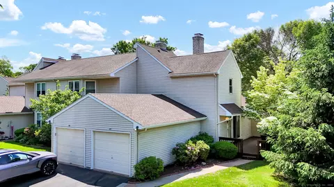 10 Thistle Way #A, Broad Brook, CT 06016