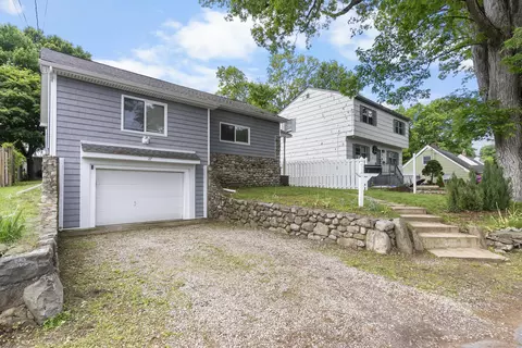 27 Ponus Ave, Norwalk, CT 06850