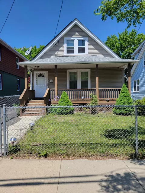 41 Lombard St, New Haven, CT 06513