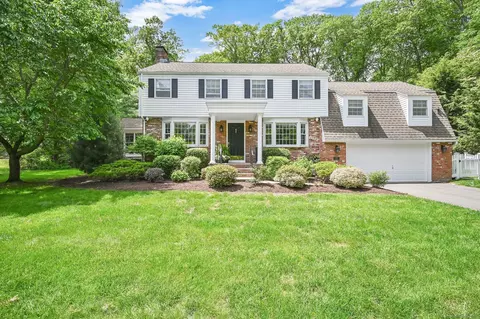 15 Stony Cors, Avon, CT 06001