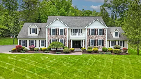 12 Vista View Dr, Southbury, CT 06488