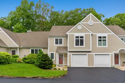 9 Madison Ln #9, Avon, CT 06001