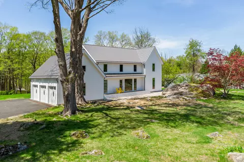 261 North St, Ridgefield, CT 06877