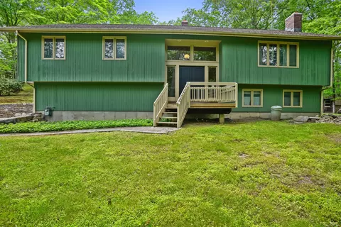 30 Bartling Dr, Easton, CT 06612