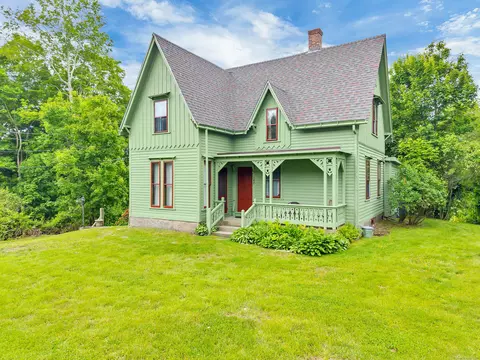 187 Whitehall Ave, Mystic, CT 06355