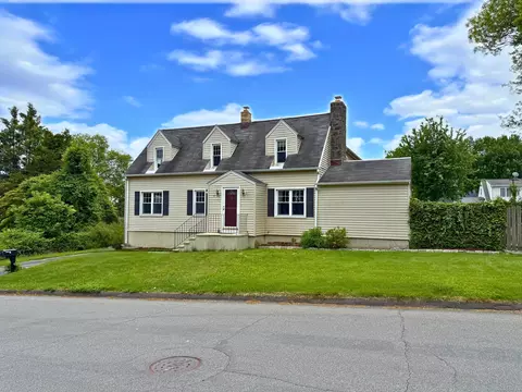 51 Laurel St, Fairfield, CT 06824