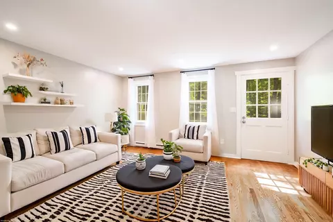 239 Old Farms Rd #15B, Avon, CT 06001