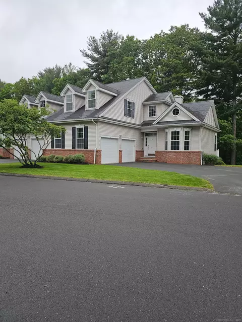 17 Marble Faun Ln #17, Windsor, CT 06095