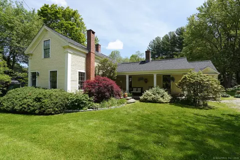 18 Perrin Rd, Woodstock, CT 06281