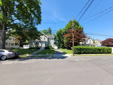 26 B Meadow St # A, Danbury, CT 06810