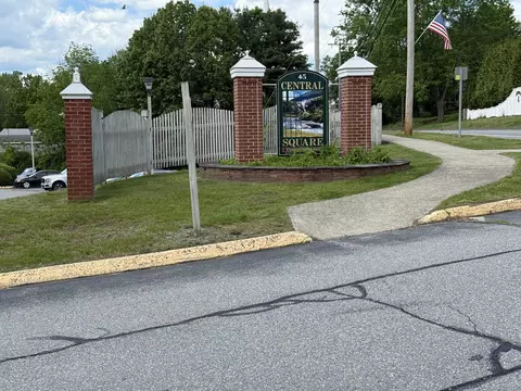 45 Main St #401, Plainfield, CT 06374