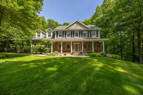 155 Garrigus Ct, Wolcott, CT 06716