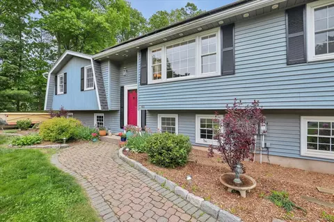 41 Blueberry Cir, Ellington, CT 06029