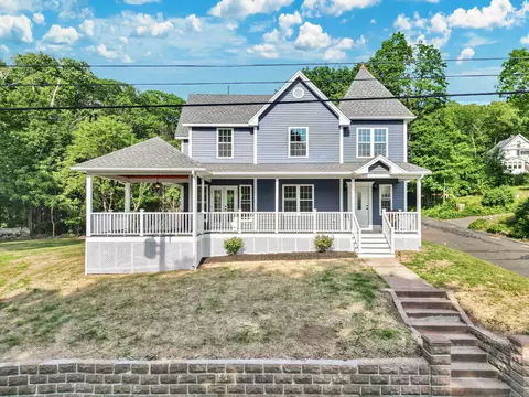 46 N Park St, Ellington, CT 06029