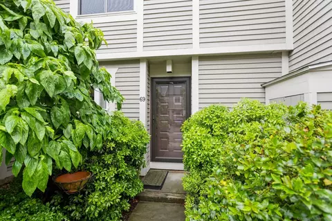 69 Strathmore Ln #69, Westport, CT 06880