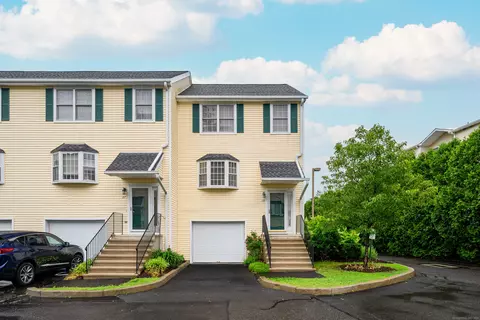 22 Main St #4-28, Danbury, CT 06810