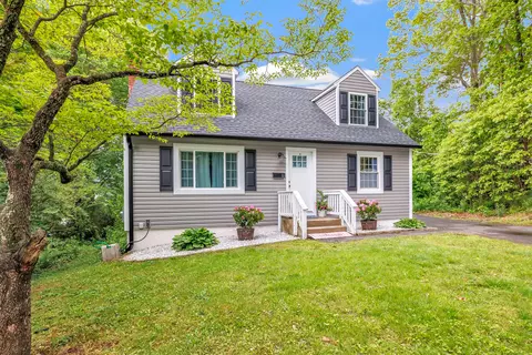61 Navadon Pkwy, Middletown, CT 06457