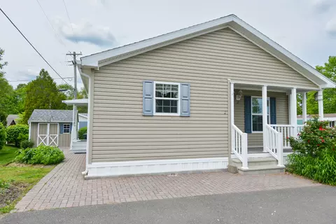 2 Blueberry Ln, Terryville, CT 06786