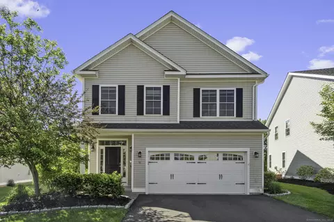 51 Lexington Gdns #51, North Haven, CT 06473