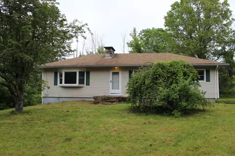 65 Wellswood Rd, Amston, CT 06231