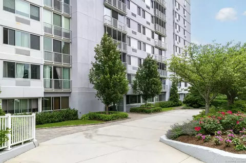 1 Strawberry Hill Ave #7A, Stamford, CT 06902