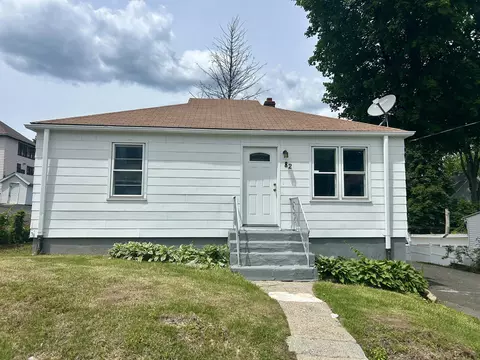 82 Sunnyside Ave, Waterbury, CT 06708