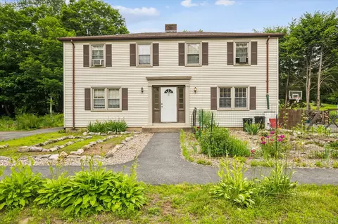 11 Loomis Hts, New Hartford, CT 06057