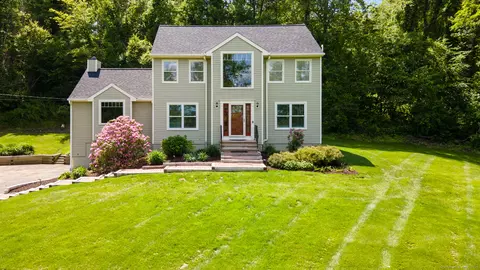130 Grassy Hill Rd, Woodbury, CT 06798