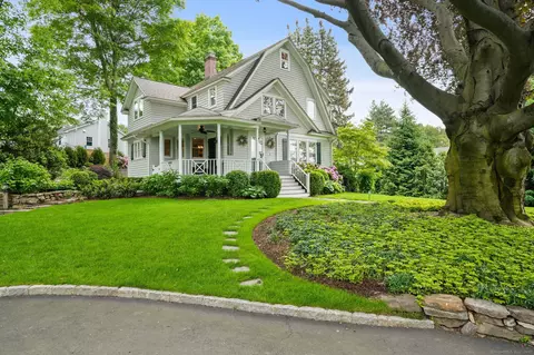 11 Christie Hill Rd, Darien, CT 06820