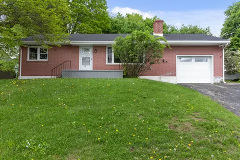 24 Manning St, New Fairfield, CT 06812