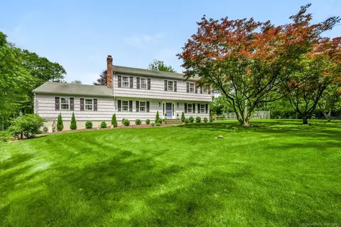 290 Fillow St, Norwalk, CT 06850