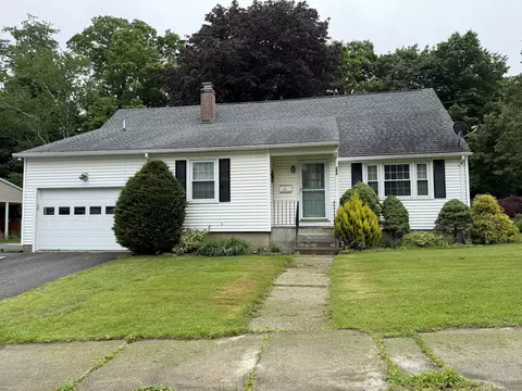 284 Gilbert Ave, Winchester, CT 06098