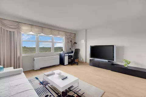 2625 Park Ave #7R, Bridgeport, CT 06604