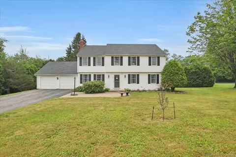 50 Lakeview Rd, Winchester, CT 06098