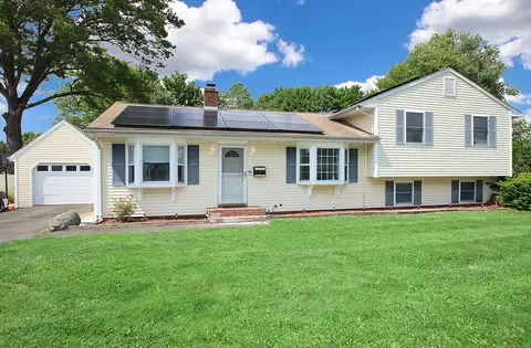 537 Hobart St, Southington, CT 06489