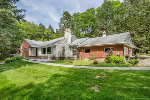 615 Brewster St, Coventry, CT 06238