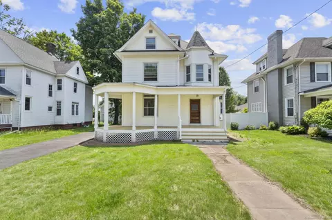 88 Spring St, Windsor Locks, CT 06096