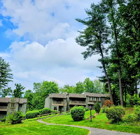 42 Village Rd #42, Southington, CT 06489
