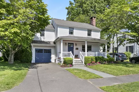 99 Eastlawn St, Fairfield, CT 06824
