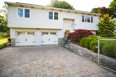 257 Bucks Hill Rd, Waterbury, CT 06704