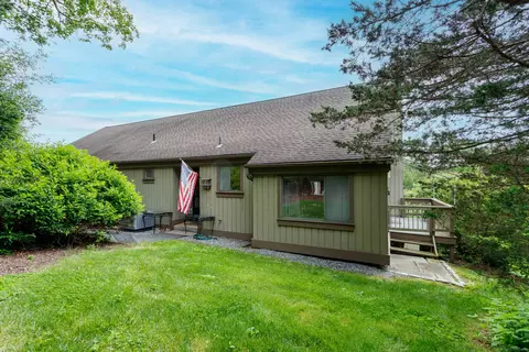 21 Heritage Vlg #B, Southbury, CT 06488