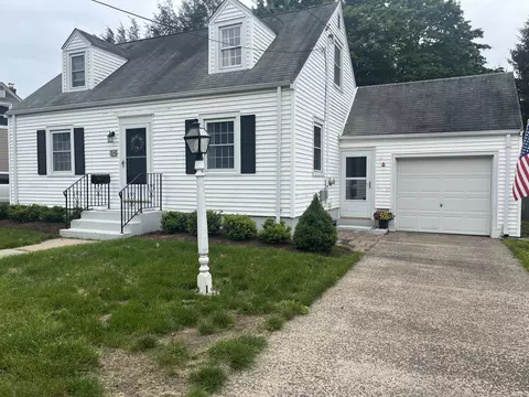 24 Westview St, Hamden, CT 06514