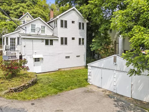 231 Broad St, Norwich, CT 06360