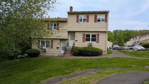 70 Lantern Park Dr #1, Naugatuck, CT 06770